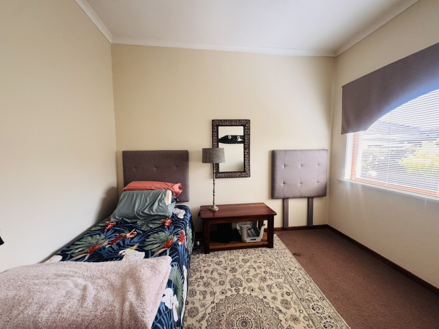 To Let 4 Bedroom Property for Rent in Goedehoop Western Cape
